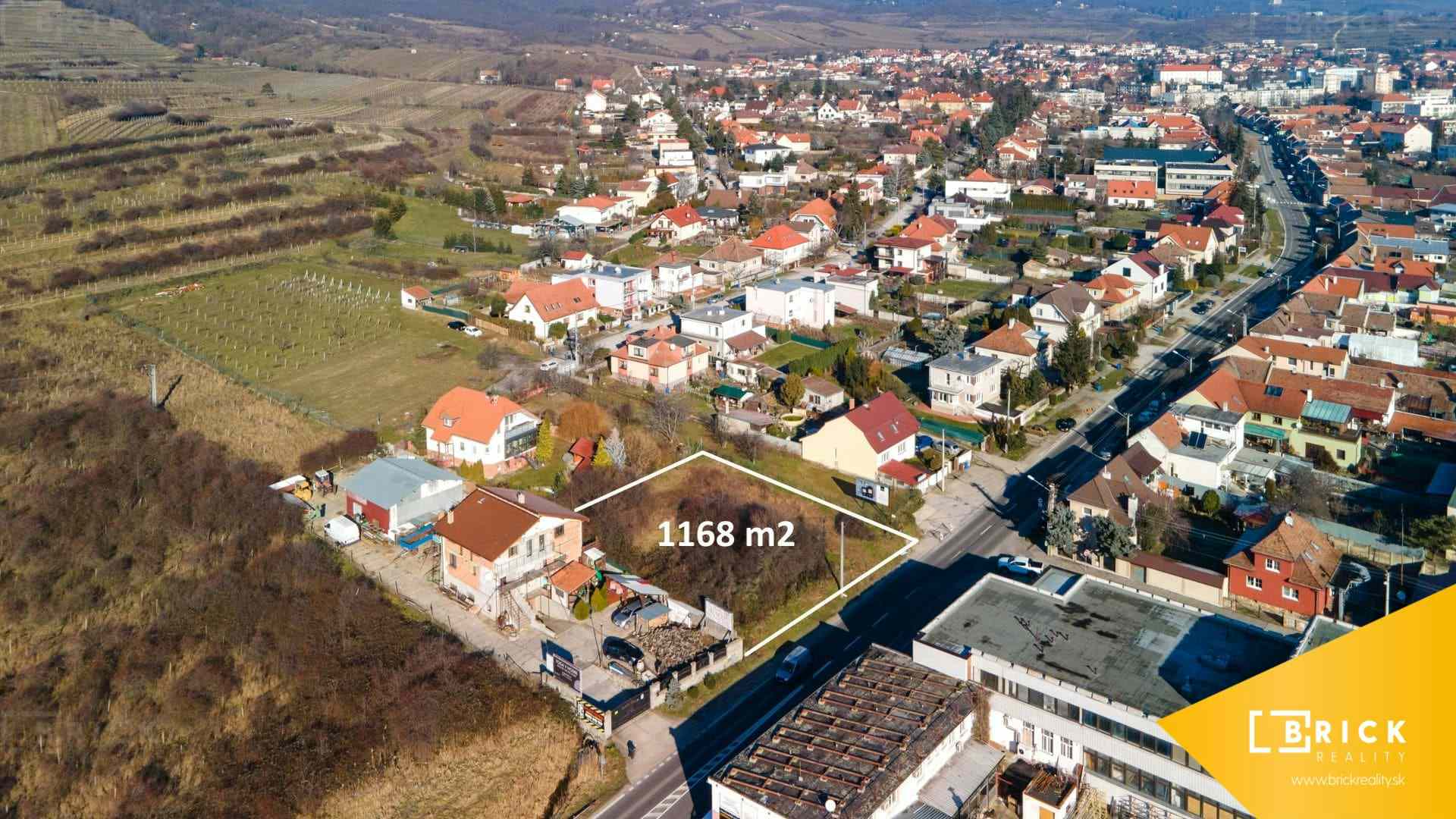 PREDAJ: stavebný pozemok, 1168 m2, Štefánikova - Modra