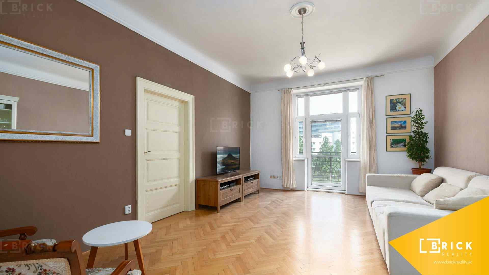 PREDAJ: priestranný 3 izbový byt, 100 m2, Legionárska 1 - Bratislava