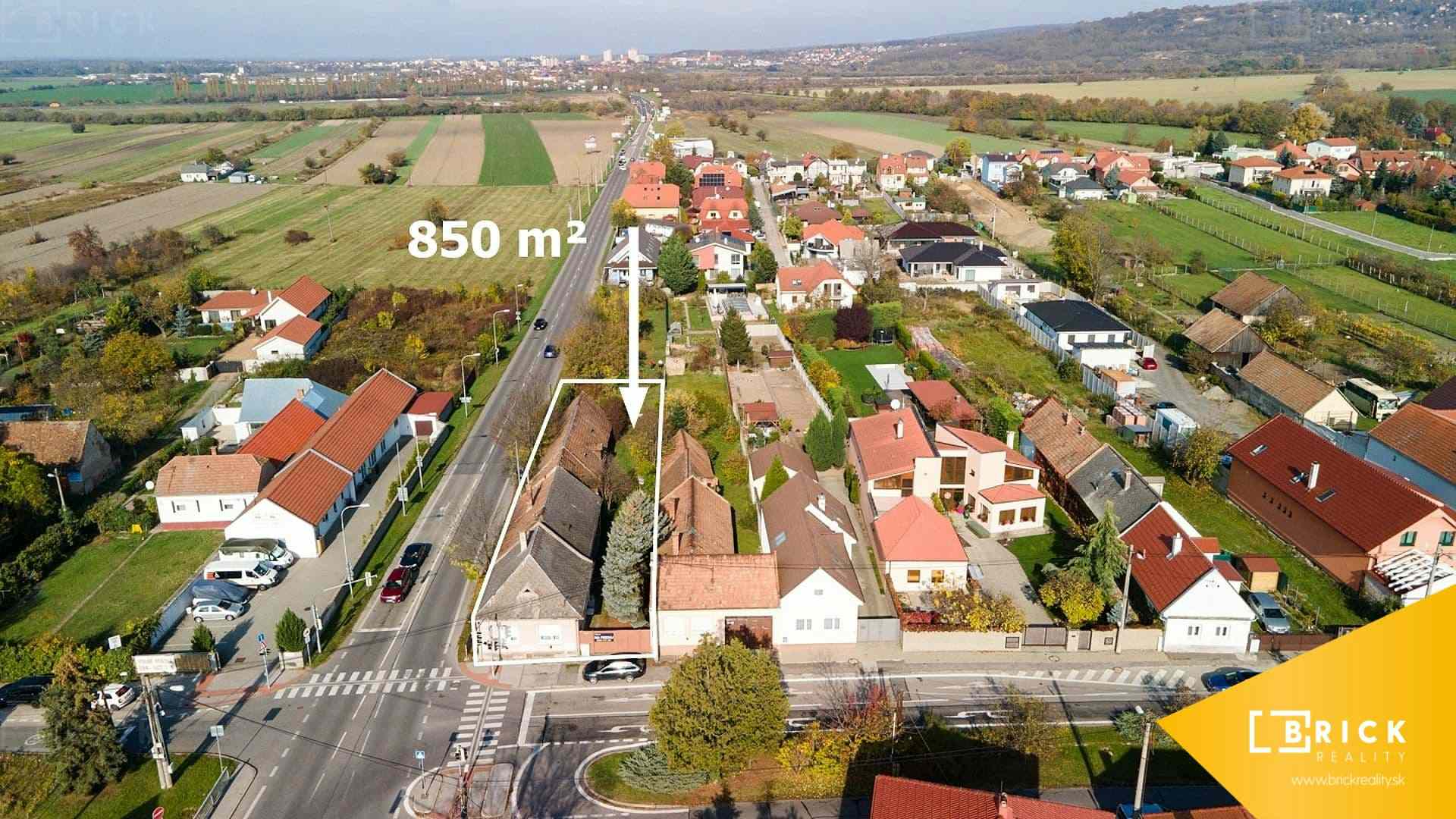PREDAJ: rodinný dom, pôvodný stav, pozemok 850m2, Záhorská Bystrica 